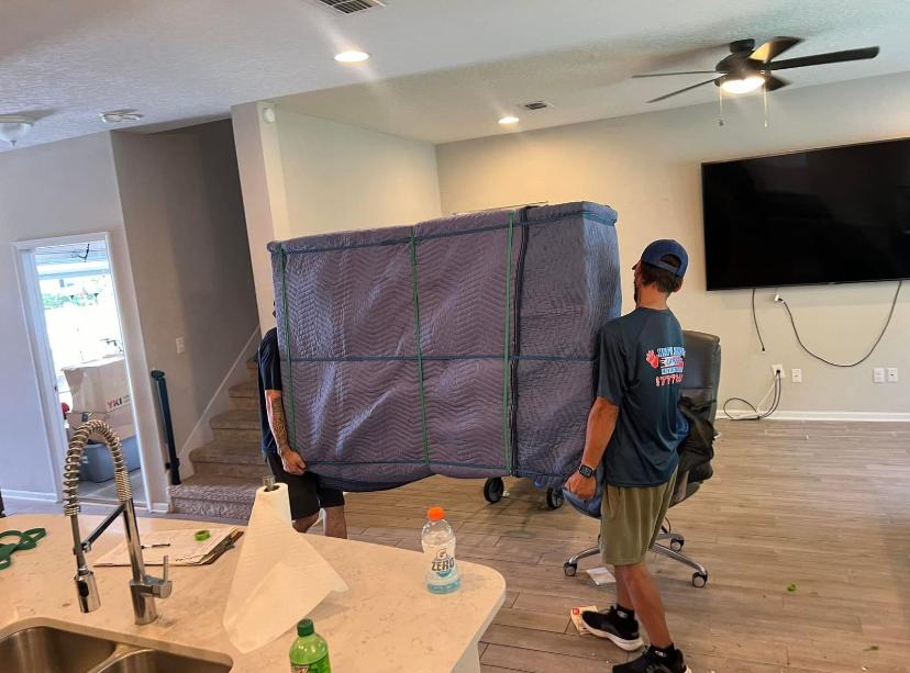 Movers 21 Condo movers handling an HOA-compliant relocation in Jacksonville, FL